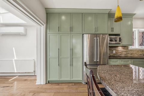 Photo 8 at 138 Fallingbrook Road, Cliffside, Toronto