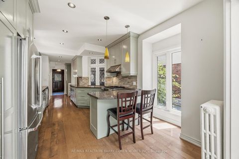 Photo 10 at 138 Fallingbrook Road, Cliffside, Toronto