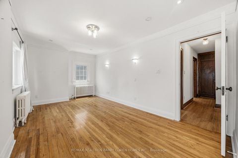 Photo 15 at 138 Fallingbrook Road, Cliffside, Toronto