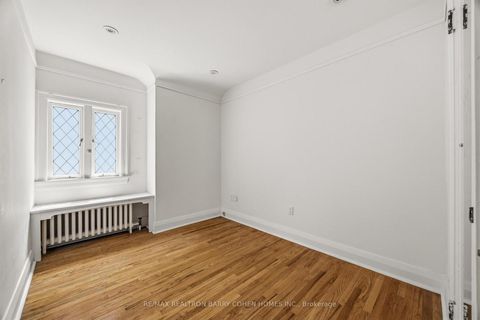 Photo 16 at 138 Fallingbrook Road, Cliffside, Toronto