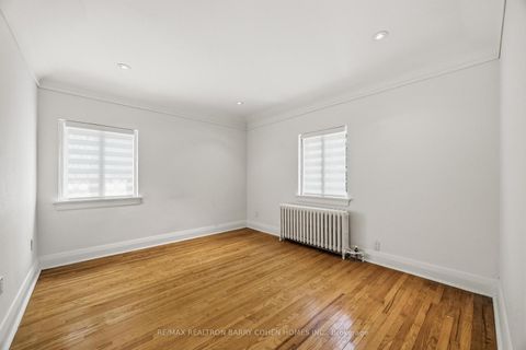 Photo 18 at 138 Fallingbrook Road, Cliffside, Toronto