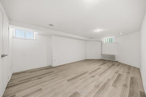 Photo 20 at 138 Fallingbrook Road, Cliffside, Toronto