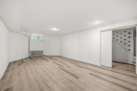 Photo 21 at 138 Fallingbrook Road, Cliffside, Toronto