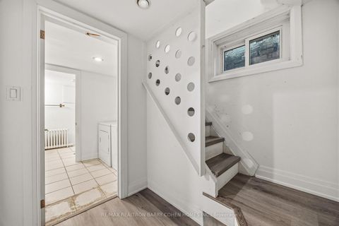 Photo 23 at 138 Fallingbrook Road, Cliffside, Toronto