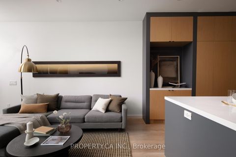 Photo 9 at 165 Lisgar Street, Niagara, Toronto