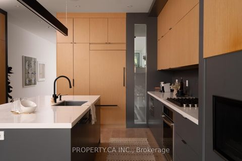 Photo 13 at 165 Lisgar Street, Niagara, Toronto