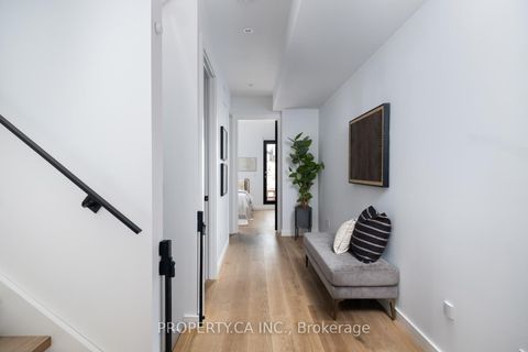 Photo 18 at 165 Lisgar Street, Niagara, Toronto