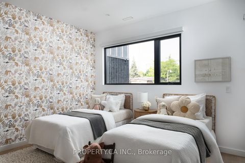 Photo 22 at 165 Lisgar Street, Niagara, Toronto