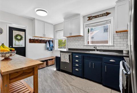 Photo 16 at 32 Rockwood Drive, Cliffcrest, Toronto