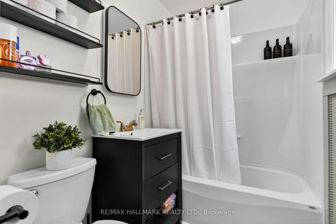 Photo 17 at 32 Rockwood Drive, Cliffcrest, Toronto