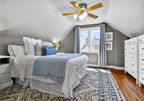 Photo 18 at 32 Rockwood Drive, Cliffcrest, Toronto