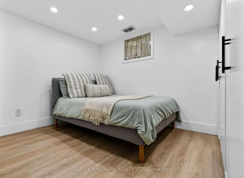 Photo 26 at 32 Rockwood Drive, Cliffcrest, Toronto