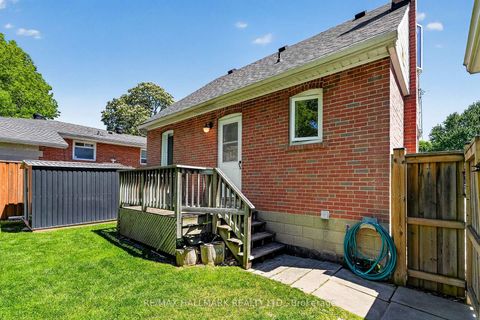 Photo 30 at 32 Rockwood Drive, Cliffcrest, Toronto