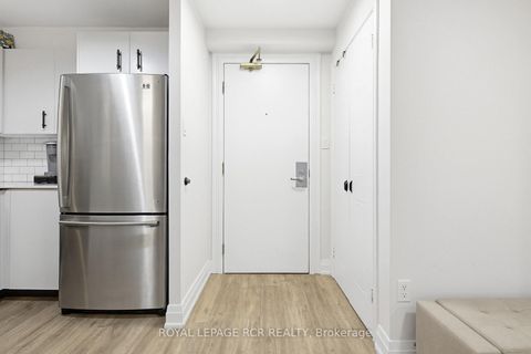 Photo 6 at 804 - 105 Victoria Street, Yonge Corridor, Toronto