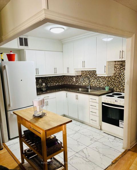 Photo 3 at 408 - 330 Dixon Road, The Westway, Toronto