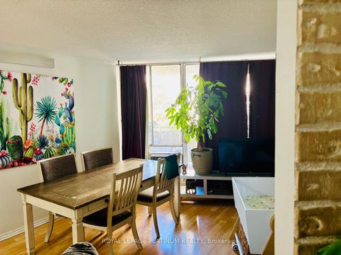 Photo 9 at 408 - 330 Dixon Road, The Westway, Toronto