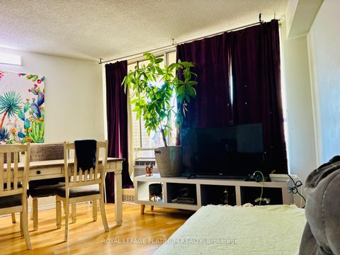 Photo 13 at 408 - 330 Dixon Road, The Westway, Toronto