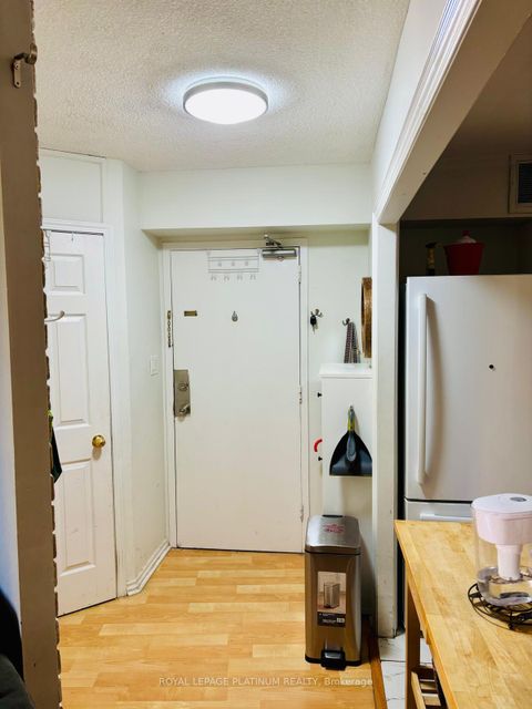 Photo 19 at 408 - 330 Dixon Road, The Westway, Toronto