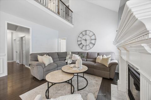 Photo 10 at 165 Northern Dancer Drive, Windfields, Oshawa