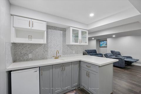 Photo 21 at 165 Northern Dancer Drive, Windfields, Oshawa