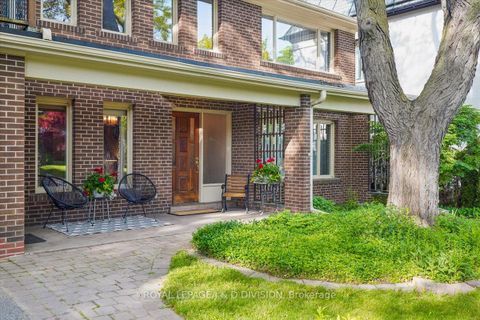 Photo 1 at 36 Medalist Road, Windfields, Toronto