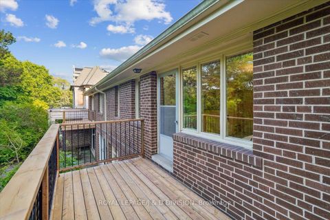 Photo 14 at 36 Medalist Road, Windfields, Toronto