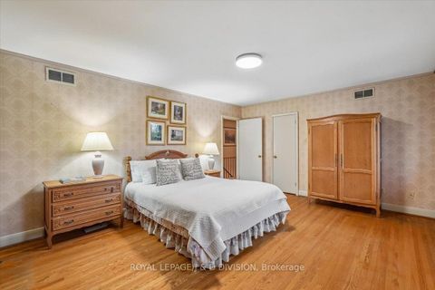 Photo 15 at 36 Medalist Road, Windfields, Toronto