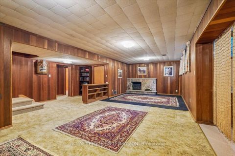 Photo 19 at 36 Medalist Road, Windfields, Toronto