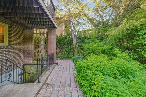 Photo 23 at 36 Medalist Road, Windfields, Toronto