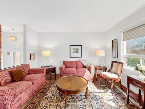 Photo 3 at 53 Vauxhall Drive, Dorset Park, Toronto