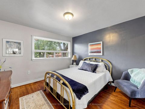 Photo 15 at 53 Vauxhall Drive, Dorset Park, Toronto