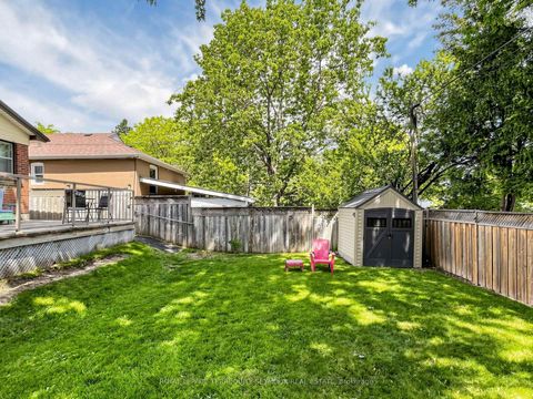 Photo 34 at 53 Vauxhall Drive, Dorset Park, Toronto
