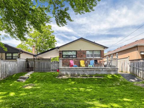 Photo 35 at 53 Vauxhall Drive, Dorset Park, Toronto