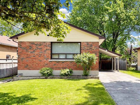 Photo 38 at 53 Vauxhall Drive, Dorset Park, Toronto