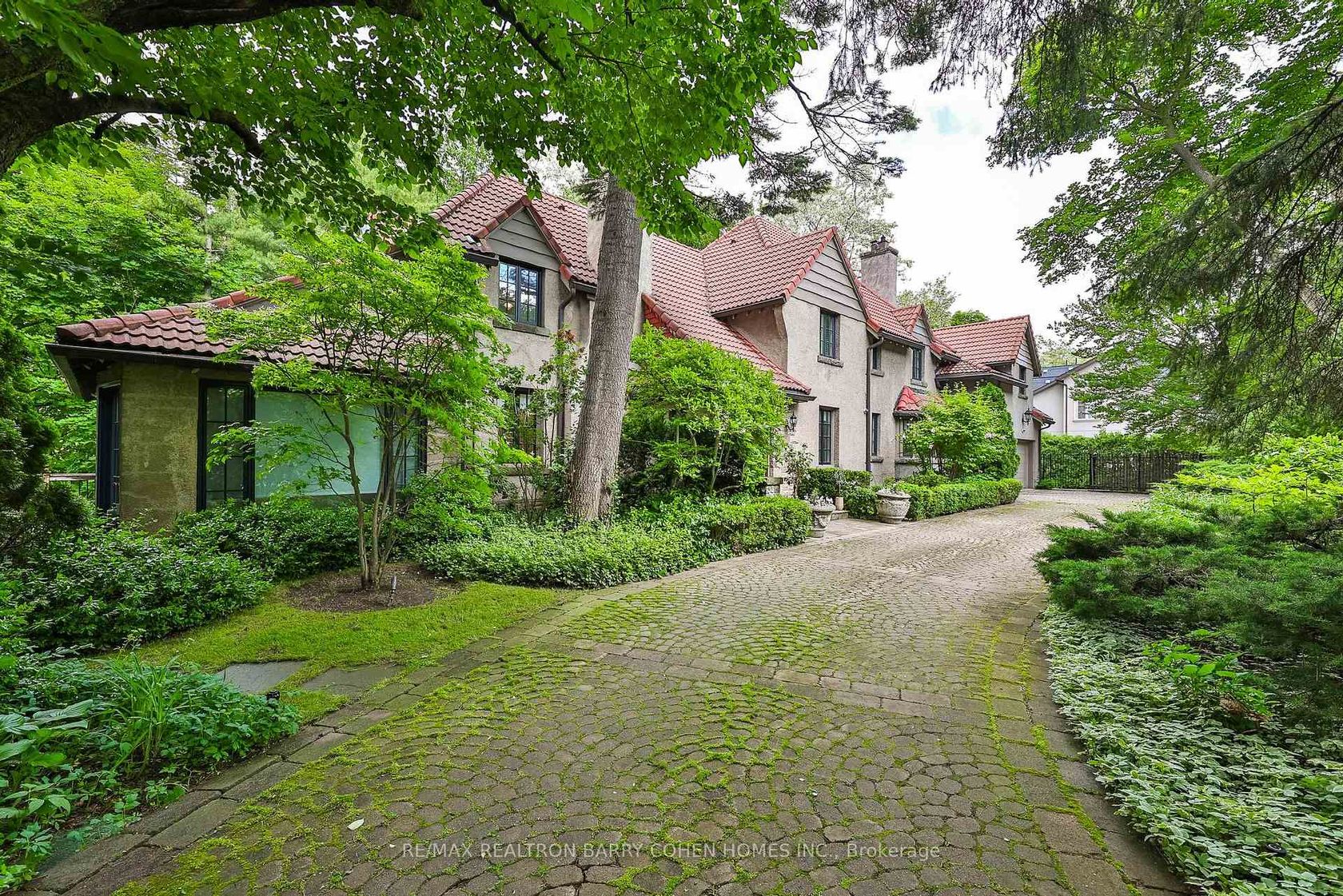 48 Old Yonge Street, York Mills, Toronto 