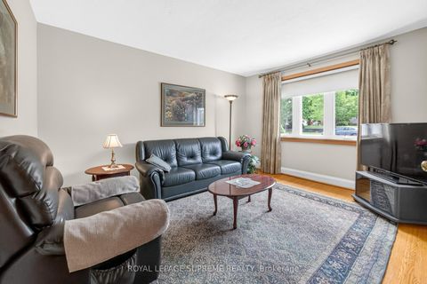 Photo 4 at 376 Rustic Road, Maple Leaf, Toronto