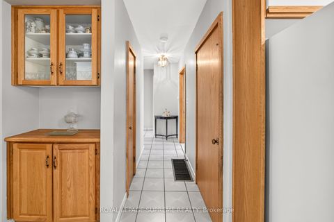 Photo 10 at 376 Rustic Road, Maple Leaf, Toronto