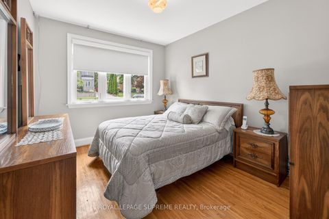 Photo 12 at 376 Rustic Road, Maple Leaf, Toronto