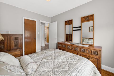 Photo 14 at 376 Rustic Road, Maple Leaf, Toronto