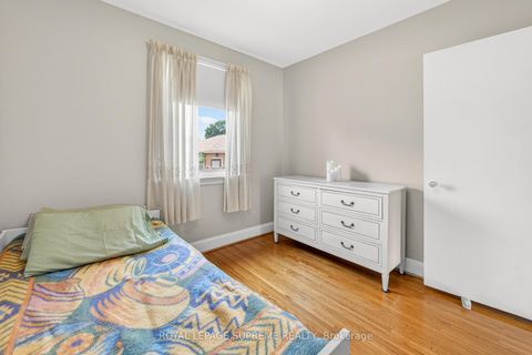 Photo 17 at 376 Rustic Road, Maple Leaf, Toronto