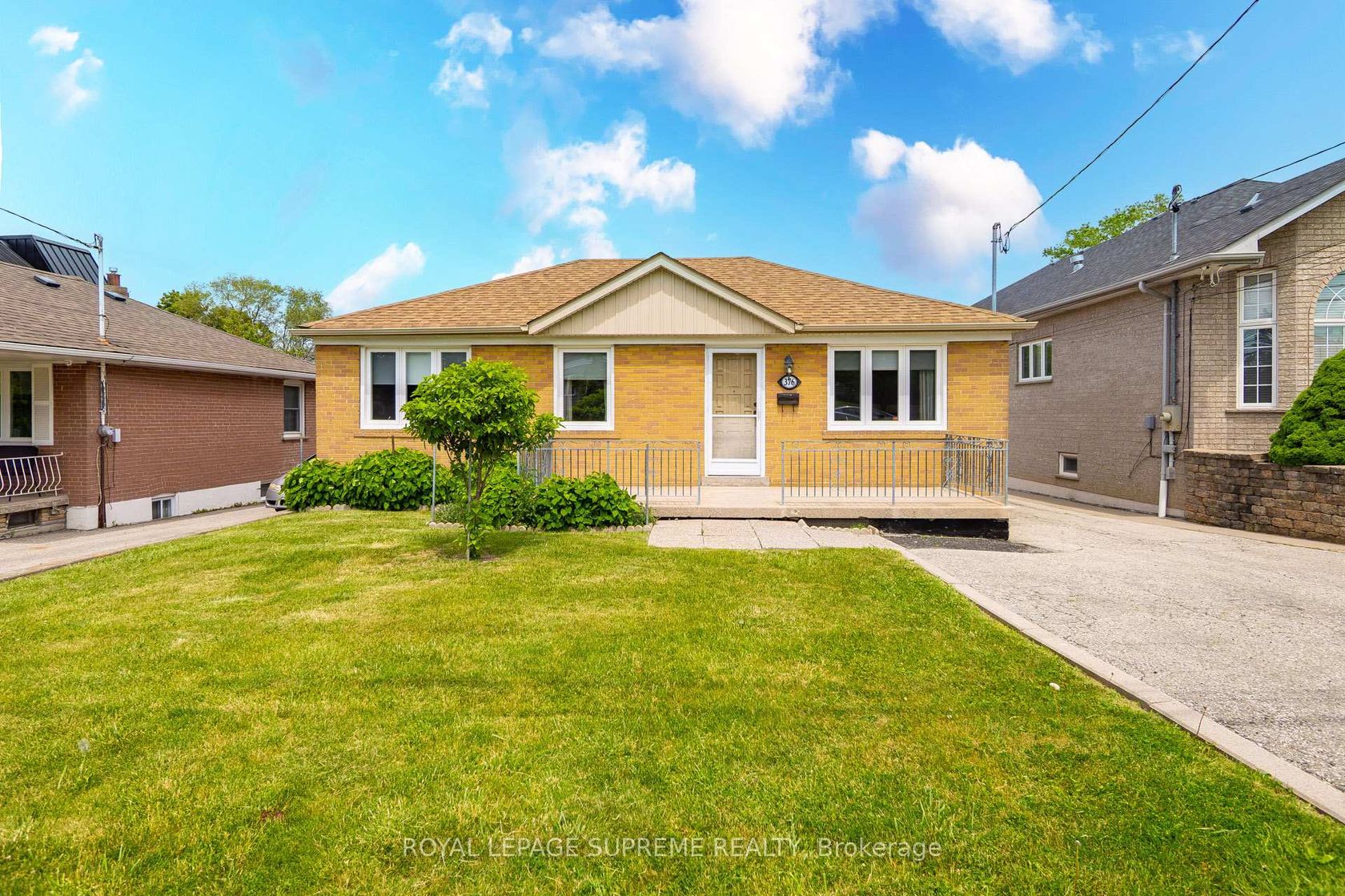 376 Rustic Road, Maple Leaf, Toronto 