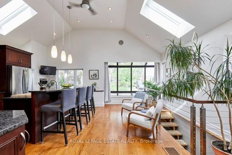 Photo 3 at 10 Queensgrove Road, Cliffside, Toronto