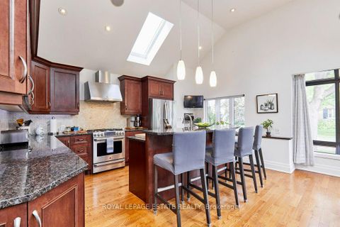 Photo 4 at 10 Queensgrove Road, Cliffside, Toronto