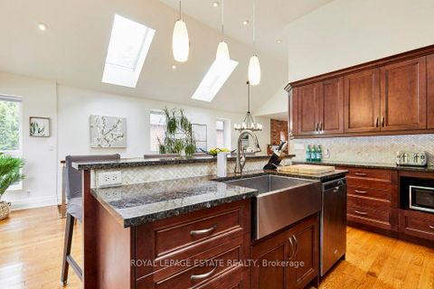 Photo 6 at 10 Queensgrove Road, Cliffside, Toronto
