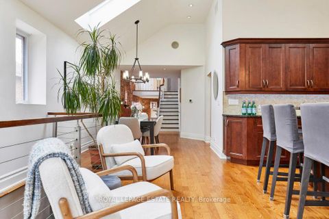 Photo 7 at 10 Queensgrove Road, Cliffside, Toronto