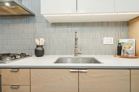 Photo 11 at 109 - 510 King Street E, Moss Park, Toronto