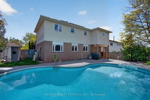 Photo 19 at 2 Dunbar Drive, Blue Grass Meadows, Whitby