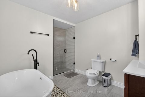 Photo 24 at 2 Dunbar Drive, Blue Grass Meadows, Whitby