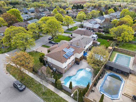Photo 42 at 2 Dunbar Drive, Blue Grass Meadows, Whitby