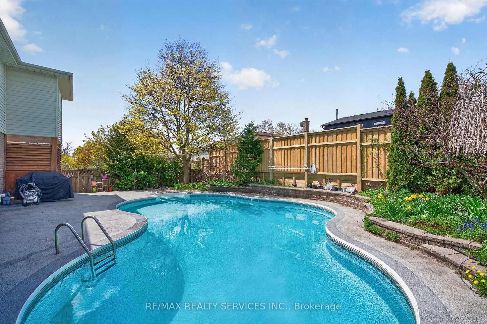 2 Dunbar Drive, Blue Grass Meadows, Whitby 